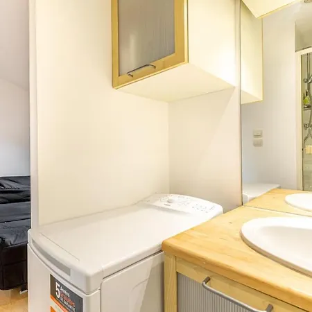 アパート Guestready - Homelike Parisian Apt For 4pax パリ
